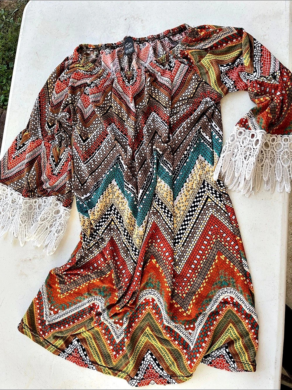 5 for $25 WinWin Half Sleeve Lace Tunic Geometric Red & Multicolor S-M